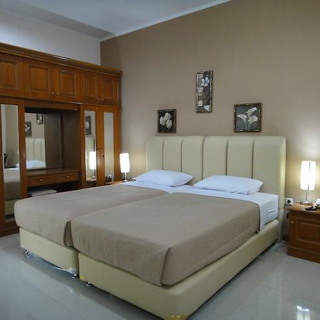 Gondia Guesthouse จาการ์ตา ภายนอก รูปภาพ