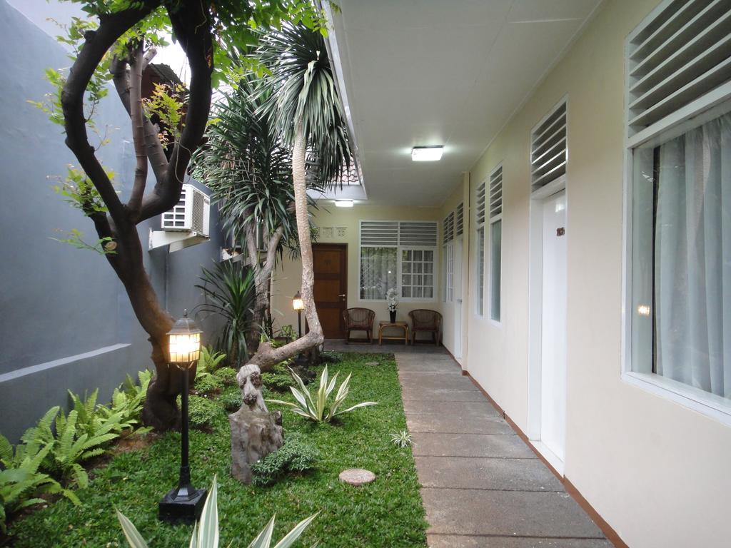 Gondia Guesthouse จาการ์ตา ภายนอก รูปภาพ