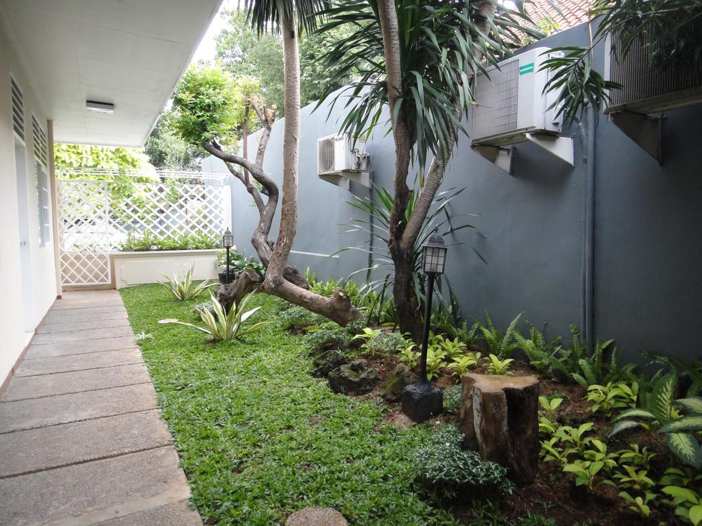 Gondia Guesthouse จาการ์ตา ภายนอก รูปภาพ