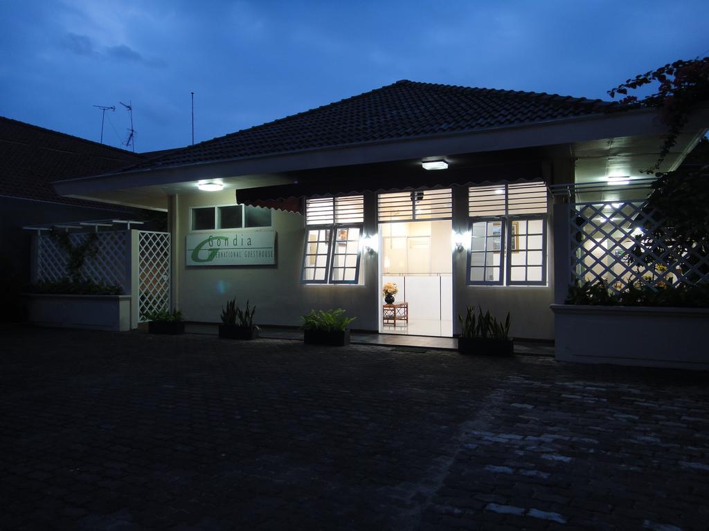 Gondia Guesthouse จาการ์ตา ภายนอก รูปภาพ