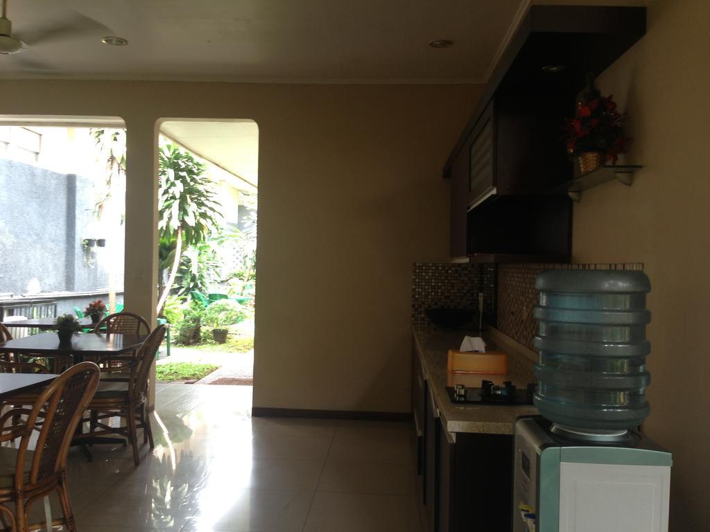 Gondia Guesthouse จาการ์ตา ภายนอก รูปภาพ