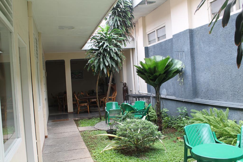 Gondia Guesthouse จาการ์ตา ภายนอก รูปภาพ