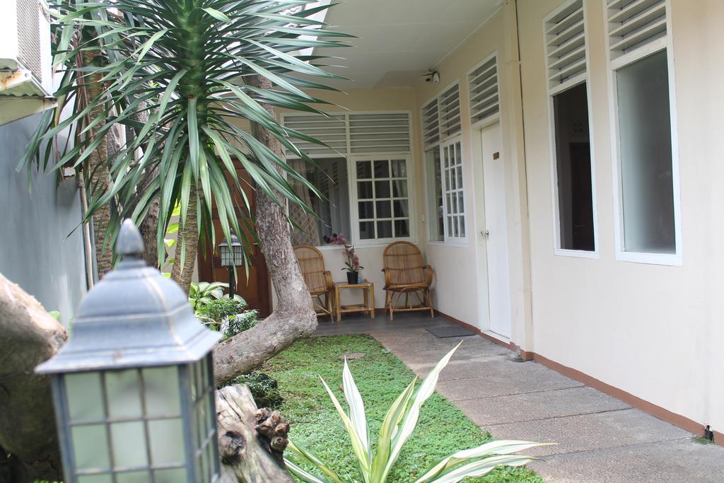 Gondia Guesthouse จาการ์ตา ภายนอก รูปภาพ