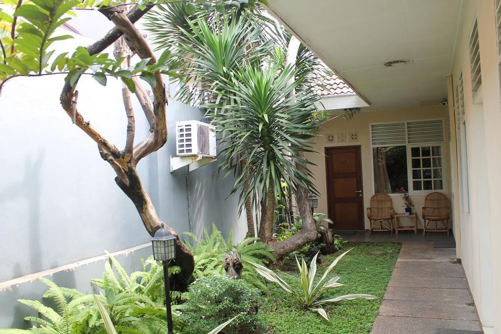 Gondia Guesthouse จาการ์ตา ภายนอก รูปภาพ