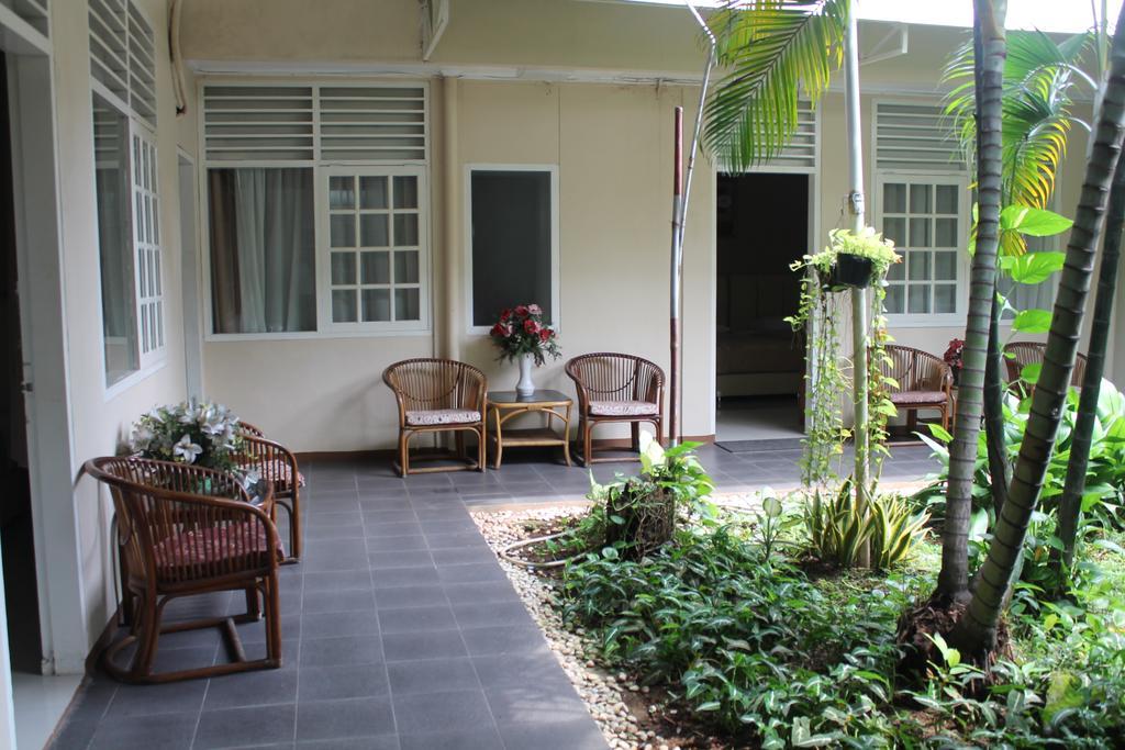 Gondia Guesthouse จาการ์ตา ภายนอก รูปภาพ