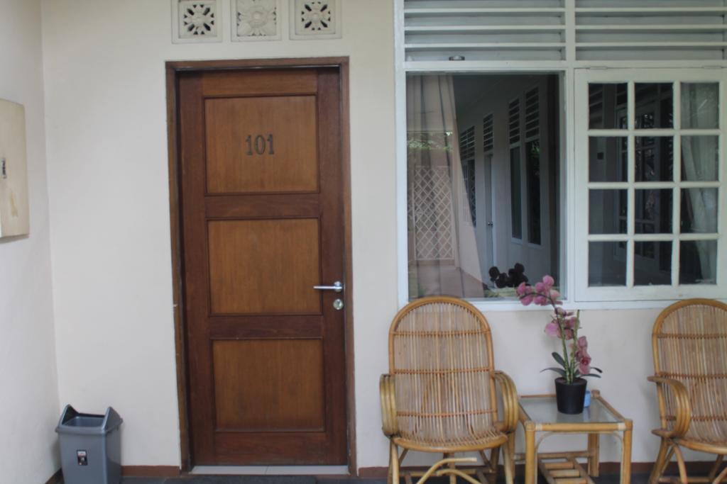 Gondia Guesthouse จาการ์ตา ห้อง รูปภาพ