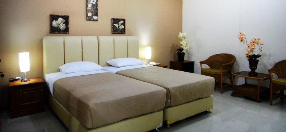 Gondia Guesthouse จาการ์ตา ภายนอก รูปภาพ