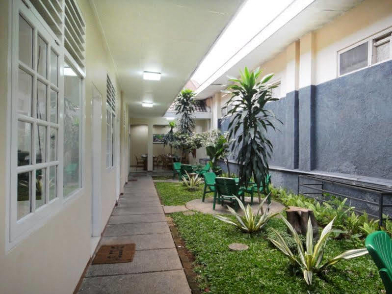 Gondia Guesthouse จาการ์ตา ภายนอก รูปภาพ